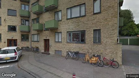  til salg i Charlottenlund - Foto fra Google Street View